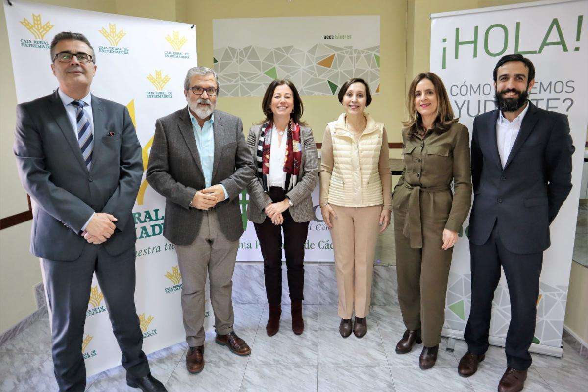 Caja Rural de Extremadura patrocina la carrera solidaria “AECC en marcha”